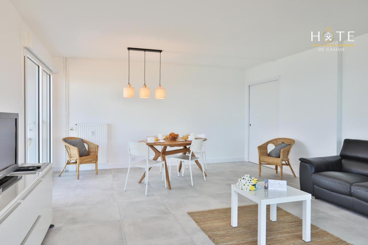Appartement De Caractere, Superbe Vue Mer 280° La Chaume Екстер'єр фото