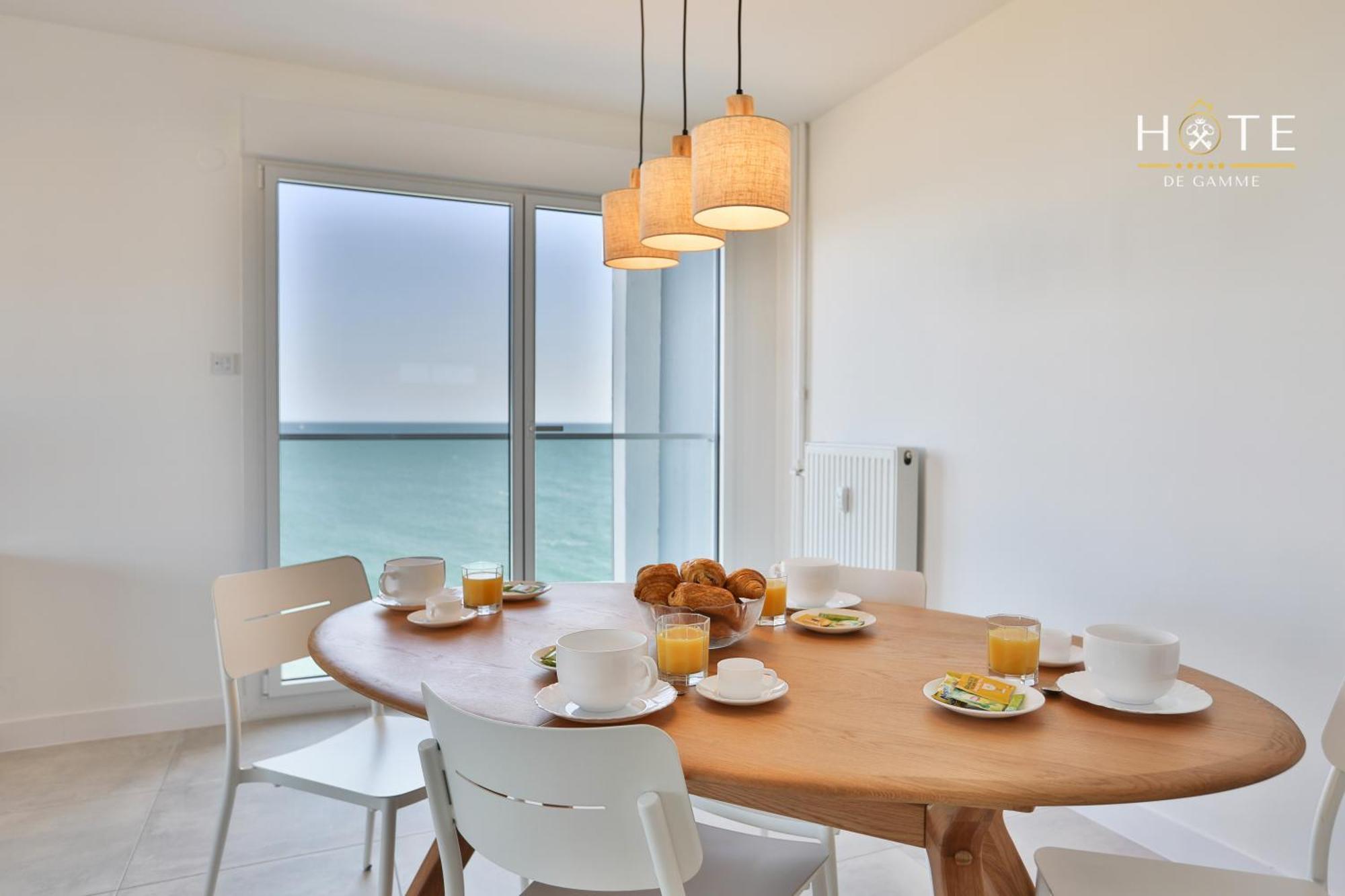 Appartement De Caractere, Superbe Vue Mer 280° La Chaume Екстер'єр фото