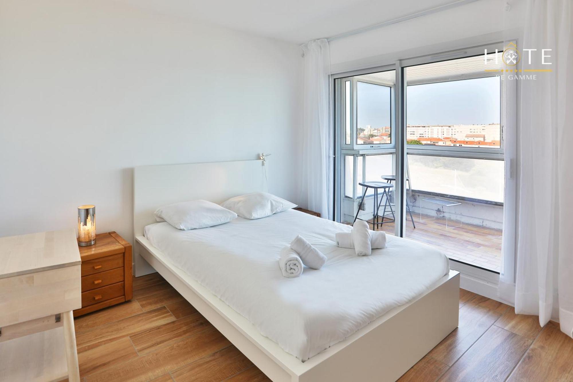 Appartement De Caractere, Superbe Vue Mer 280° La Chaume Екстер'єр фото